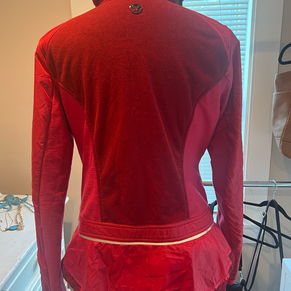 Lululemon jacket - Picture 2 of 2